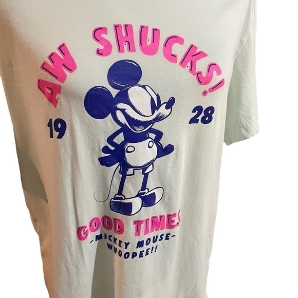 Disney H&M Mickey Mouse Mint Green Regular Fit Crew Neck Pullover TShirt Size M - Picture 9 of 11